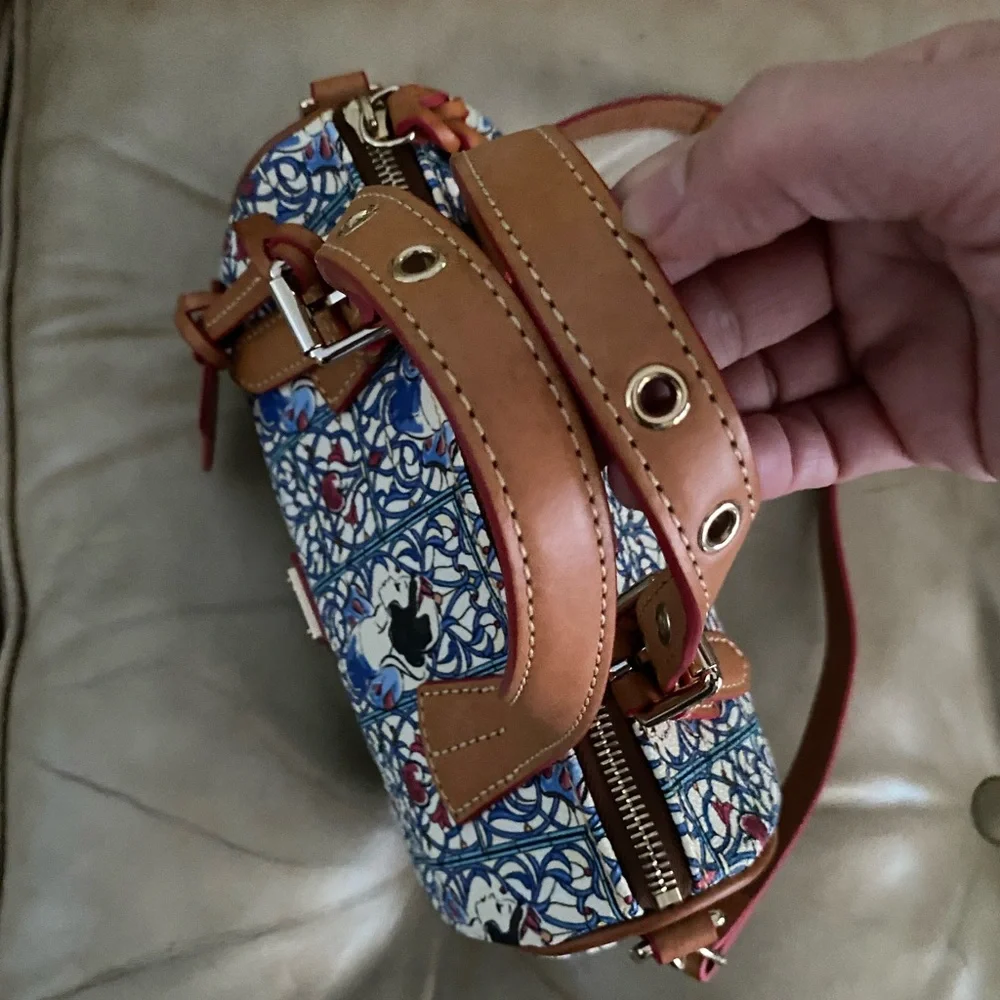 Disney Dooney & Bourke Snow White Mini Satchel 80th Dream Big Princess - Picture 13 of 16